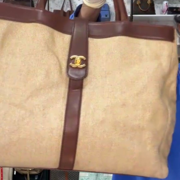 Auth CHANEL Linen Tan and Brown Tote Bag with Hologram - Picture 7 of 12